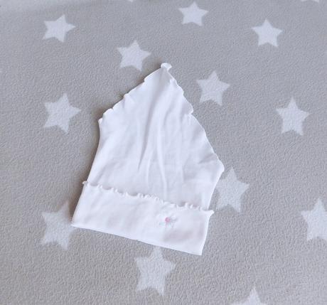 Šátek s výšivkou  vel.62/74, 