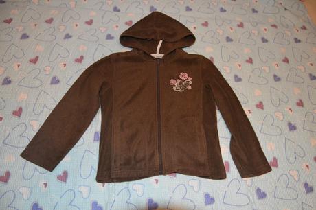 128 134 hnědá fleesová mikina s výšivkou, lupilu,128