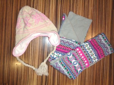 Čepice s alspkým vzorem  a vzorovaná šála, 128