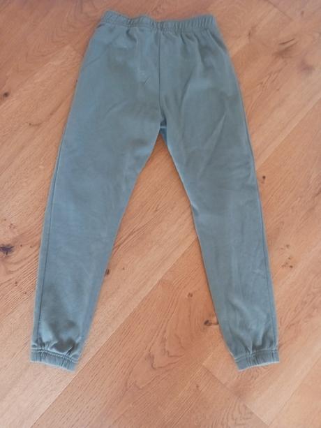 Tepláky č.146, 146