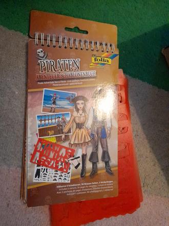 Pirátská knížečka,knížka, šablony pirátek, 