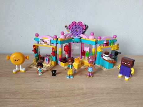 Lego friends 42649 cukrárna v městečku heartlake,