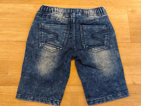 Džinové kraťasy, 110