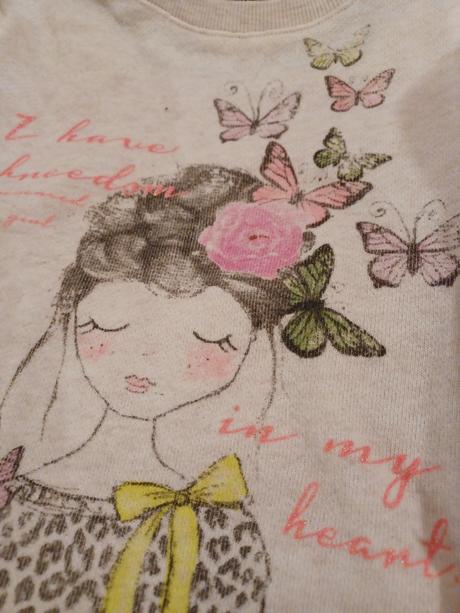 Krémová mikina s holkou, reserved,116