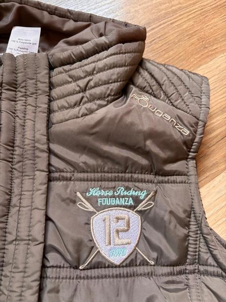 Jezdecká vesta, 128