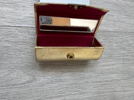 Sada zrcátka, krabička na rtěnku, držák na kabelku, 