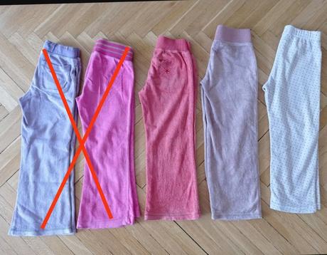 3x sametové tepláky 4-5 let, 104–116