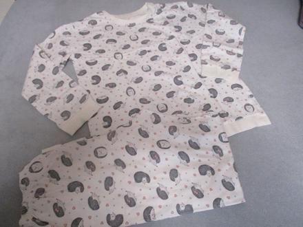 Pyžamo, cornette,158