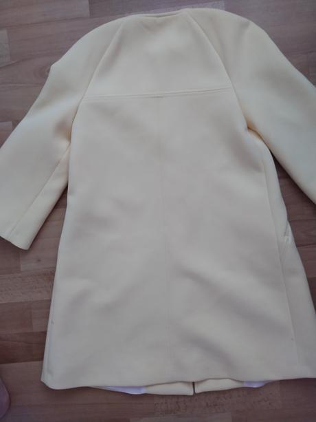 Žlutý kabatek, zara,s