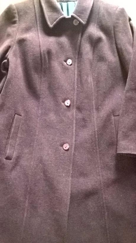 Zimní tmavě bordový vínový kabát , 42