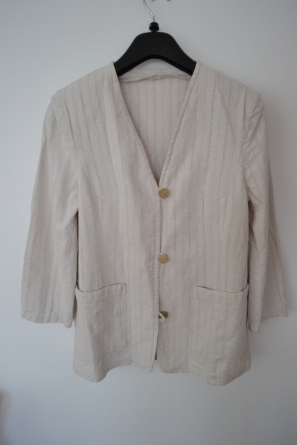 Světle béžové sako, 40