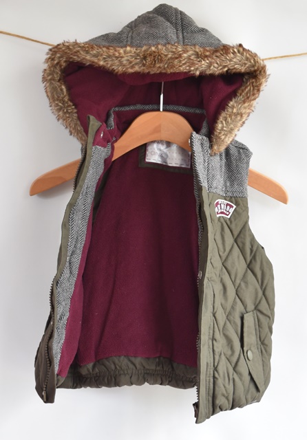 Vesta vel. 3 - 4 roky, mothercare,104