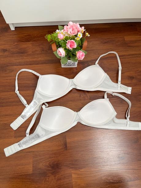 2x bílá podprsenka, kik,65a