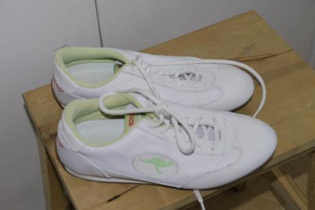 Kangaroos botasky bile se zelenou vel.37, kangaroos,37
