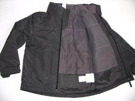 Zimní černá bunda s kapuci v límci, wedze,134