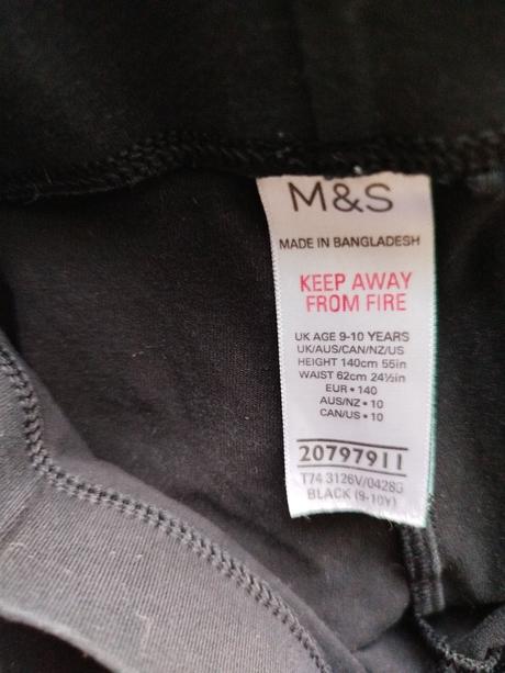 Legíny zn. marks & spencer vel.140, marks & spencer,140