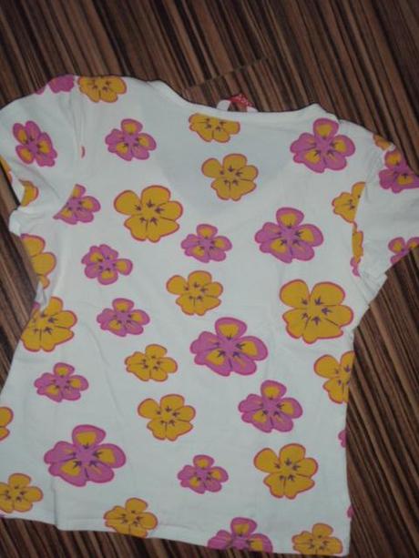 Bílé květované elastické tričko, m