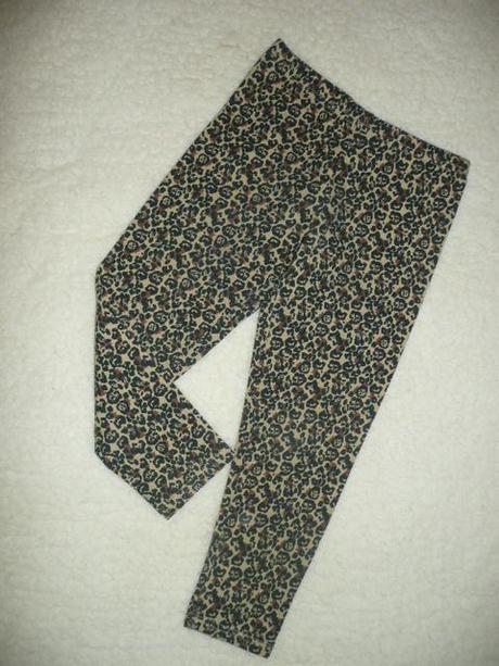 Leginy 4ks šaty kraťasy vel 116- 128, 122–134