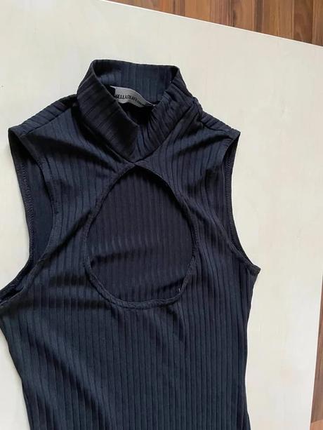 Nové trikové šaty s výkrojem, vel xs/s, pretty lit, xs