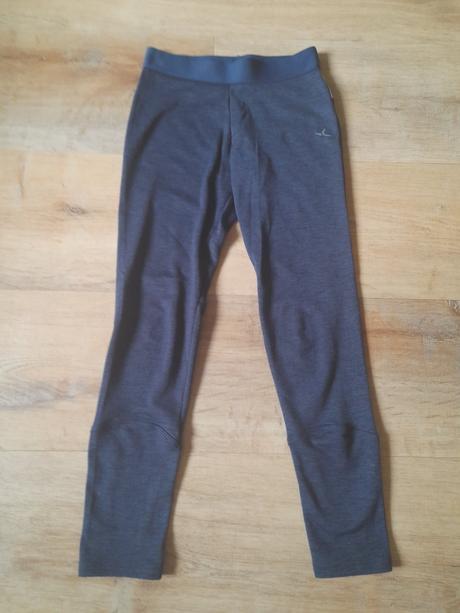 Sportovni souprava - mikina, leginy, tricko,v.134, decathlon,134