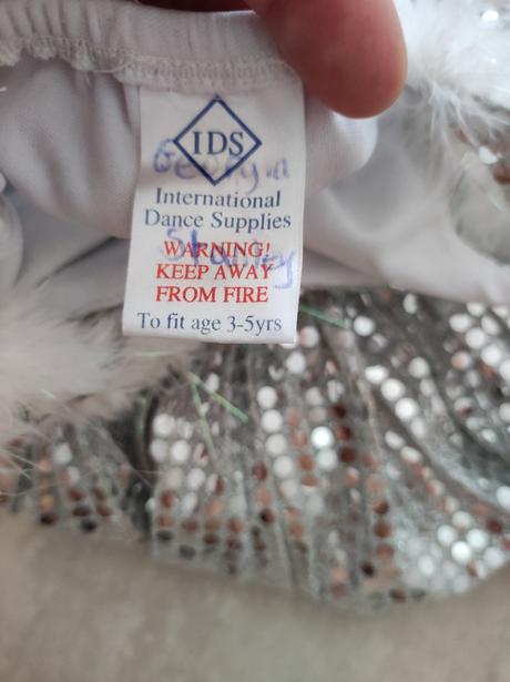 Kostým vel. 98-104,