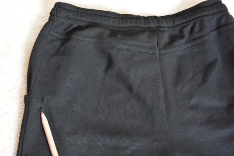 Černé kraťasy, 140