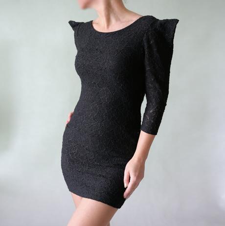 Krajkové šaty se špičatými rameny miss selfridge v, miss selfridge,38