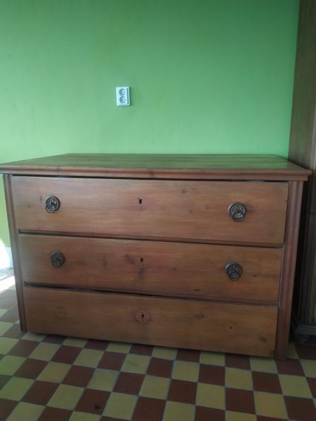 Komoda starožitná,