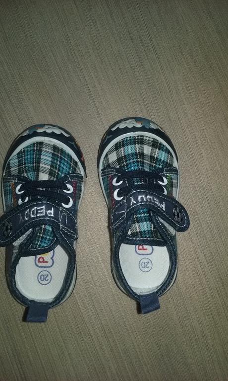Tenisky, peddy,20