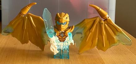 Lego ninjago 892293 zlatý dračí zane,