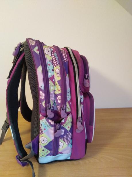 Dívčí školní batoh, 