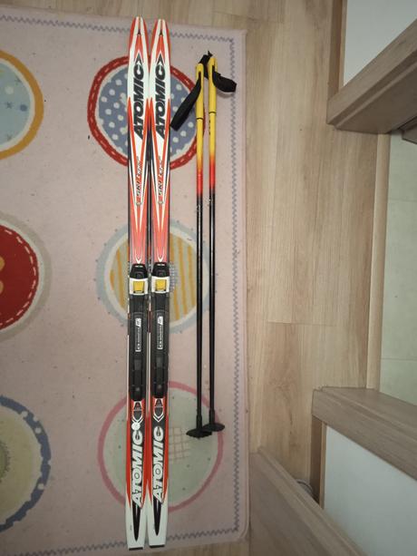 Dětské běžky, atomic