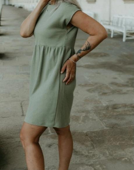 Ūpletove šaty 38,40, 38