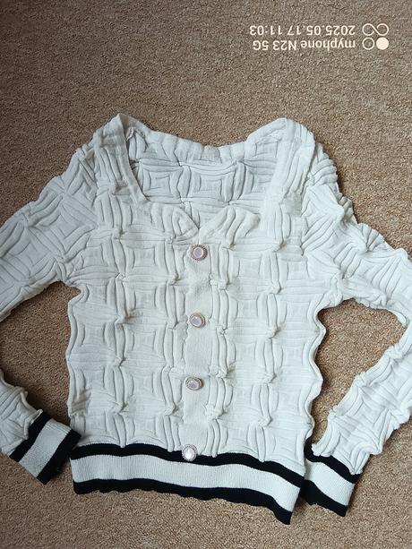 Svetr crop-top zn."shein" vel."m", m