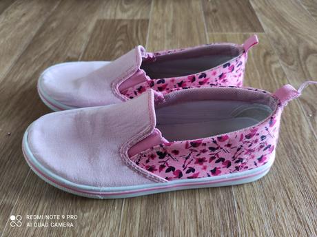 Nazouvací tenisky, 35