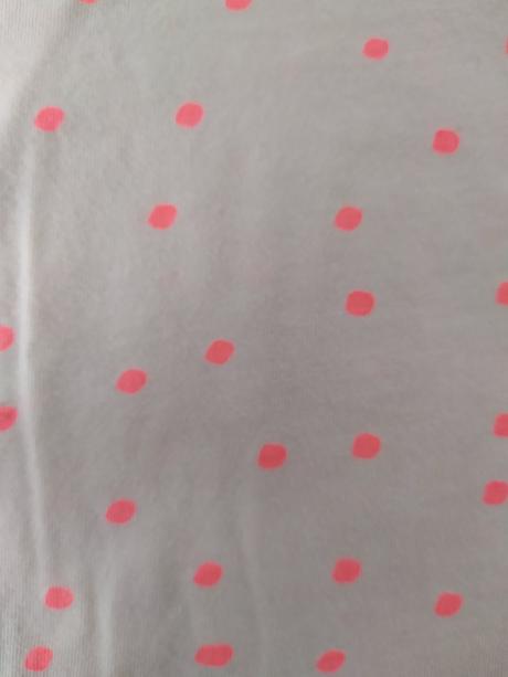 Bílé tričko s puntíky, palomino,134
