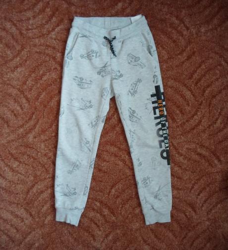 Šedé tepláky, dopodopo,122