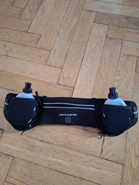 Ledvinka běžecká s lahvičkami na pití arcore, 