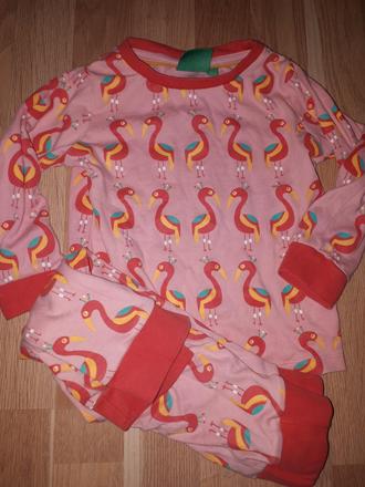 Růžové pyžamo, 98