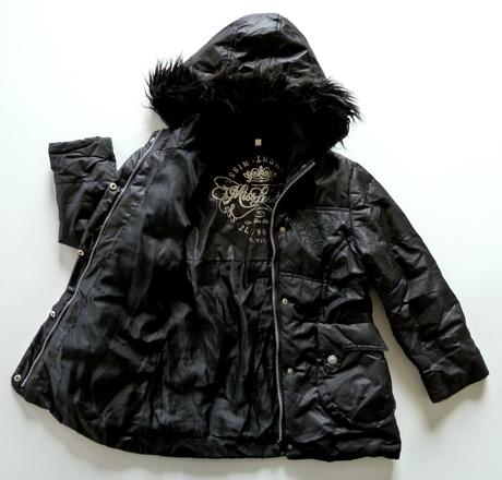 Bunda s kožešinovou kapucí vel. 122, 122