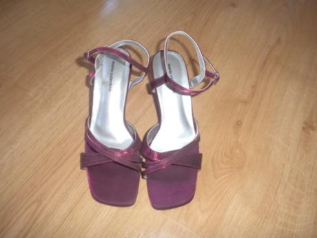 Páskové vínové boty, 37