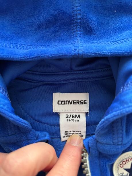 Krásný semiš.overal značkový - v.3/6 měs., converse,68
