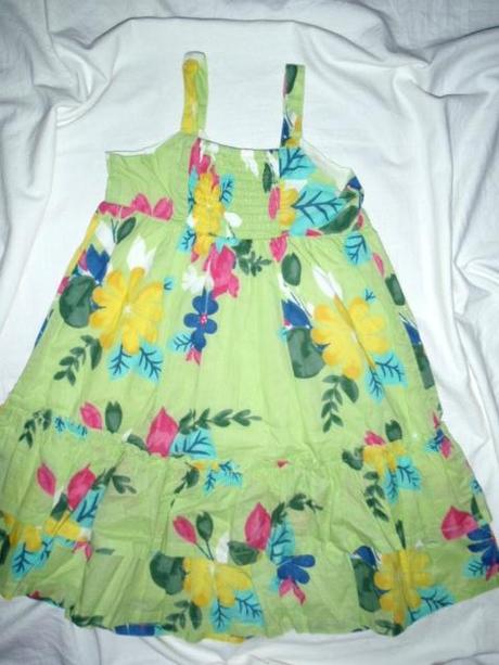 Nepřehlédnutelné květované barevné šaty, girl2girl,104