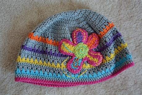 Komplet s neonovou kytkou, 104–116