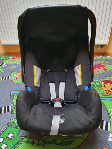 Autosedačka, britax