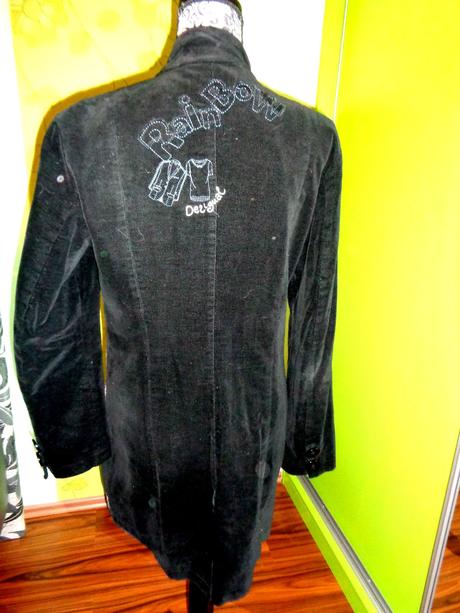 Luxusní černočervený kabát, desigual,42