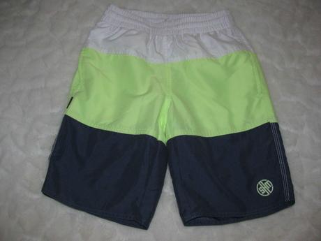 Plavkové kraťasy, 140