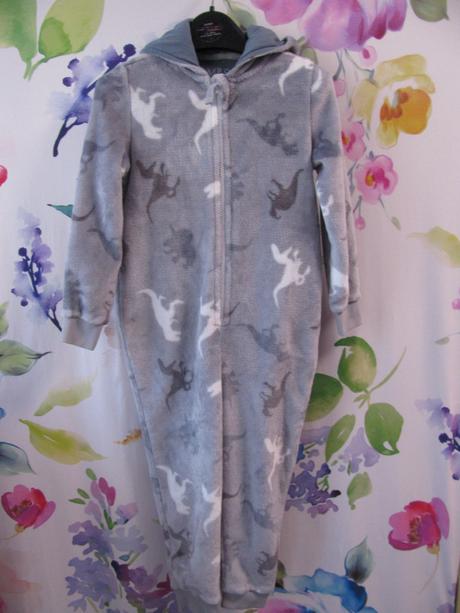 Luxusní fleecový spací overal s kapucí a dinosaury, marks & spencer,116