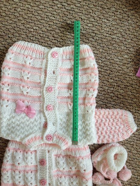 Pletené kojenecké soupravy, 62