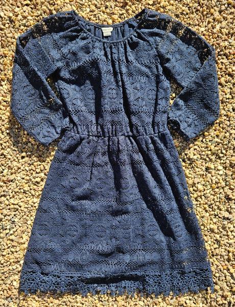 M128	dívčí krajkové šaty vel. 140, cherokee,140